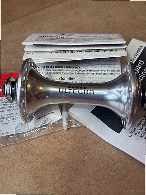 SHIMANO Ultegra HB-6500 32H Front Hub Silver 100mm NOS No QR Skewer